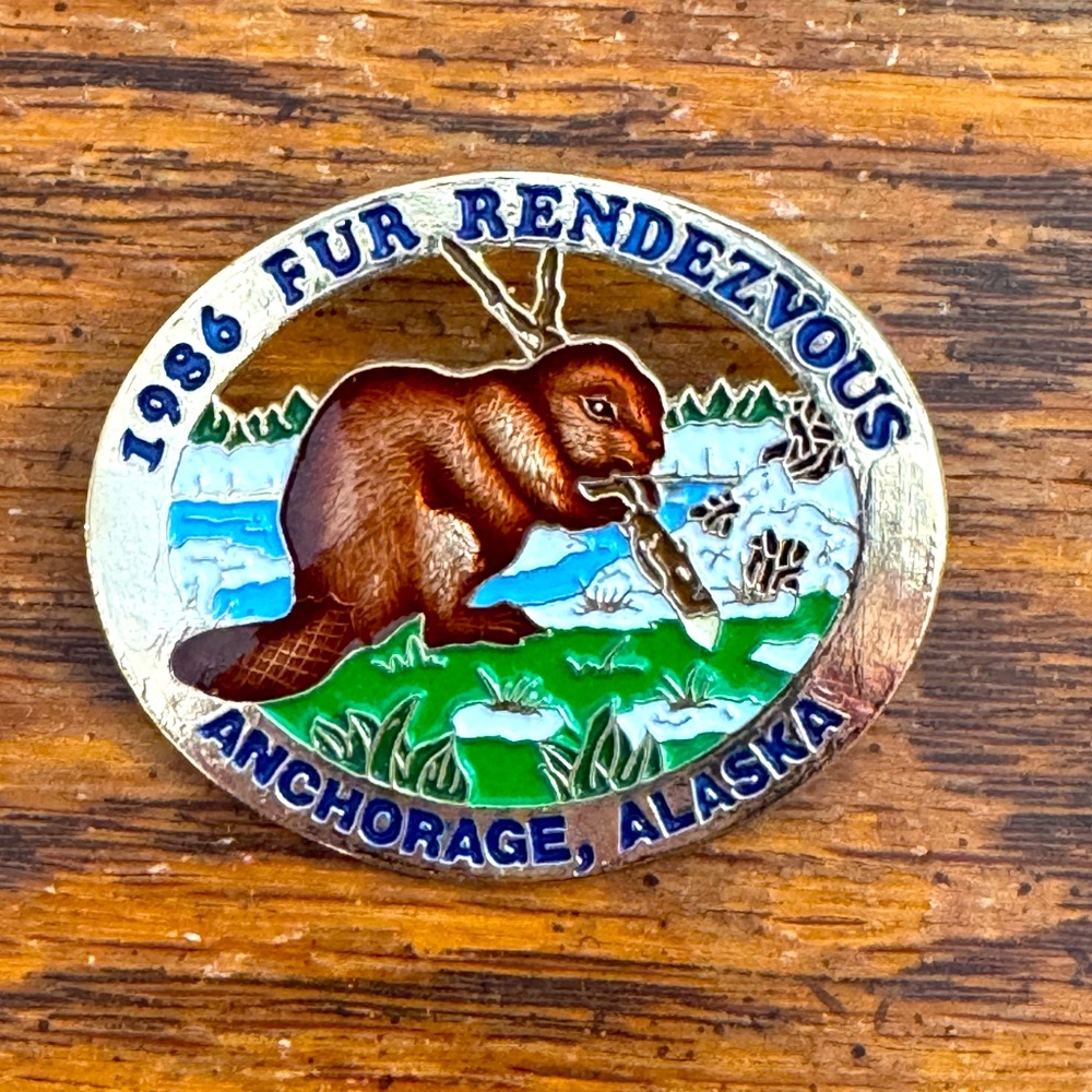 1986 Fur Rendezvous Souvenir Pin